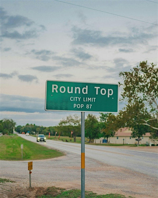 LINDSEY MEYER'S GUIDE TO ROUND TOP